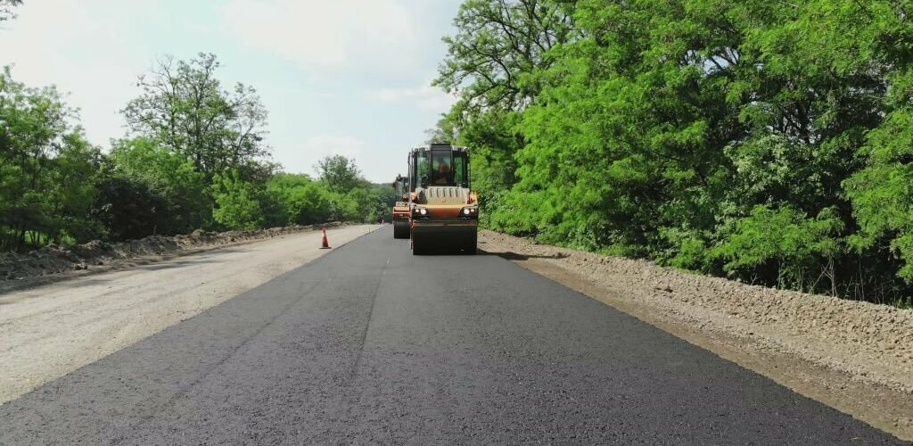 Perfecting the Match: Aligning Your Road Repair Needs with Mumbai's Pothole Patching Material Suppliers