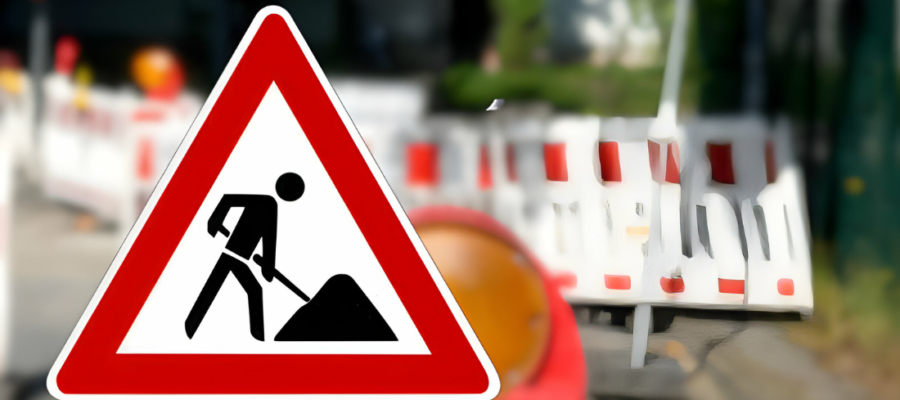 Ensuring Safe Roads: The Role of Road Safety Sign Board Suppliers in Mumbai