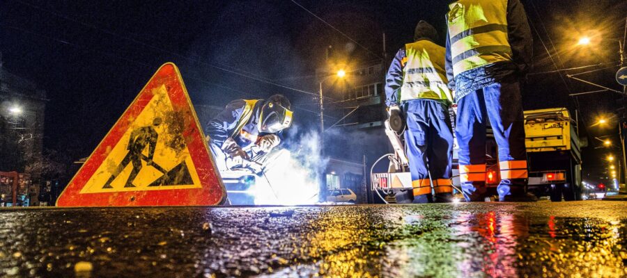 How Specialty Chemicals Drive Efficiency in Manufacturing | Bedrock Chem Infra